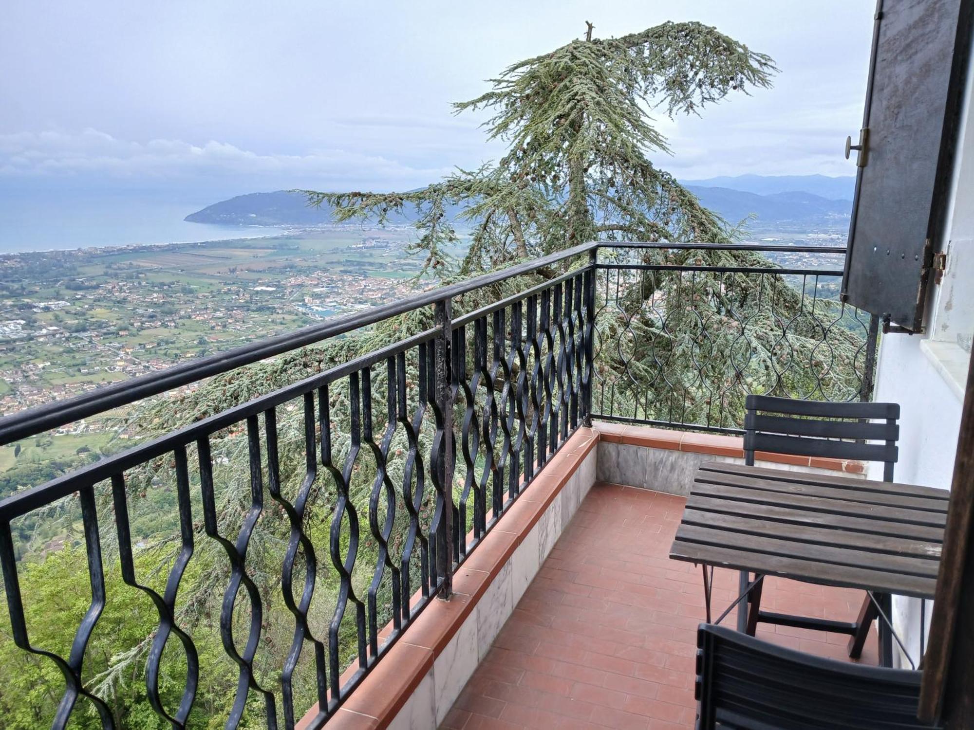 Hotel Ristorante Radar Carrara Kültér fotó