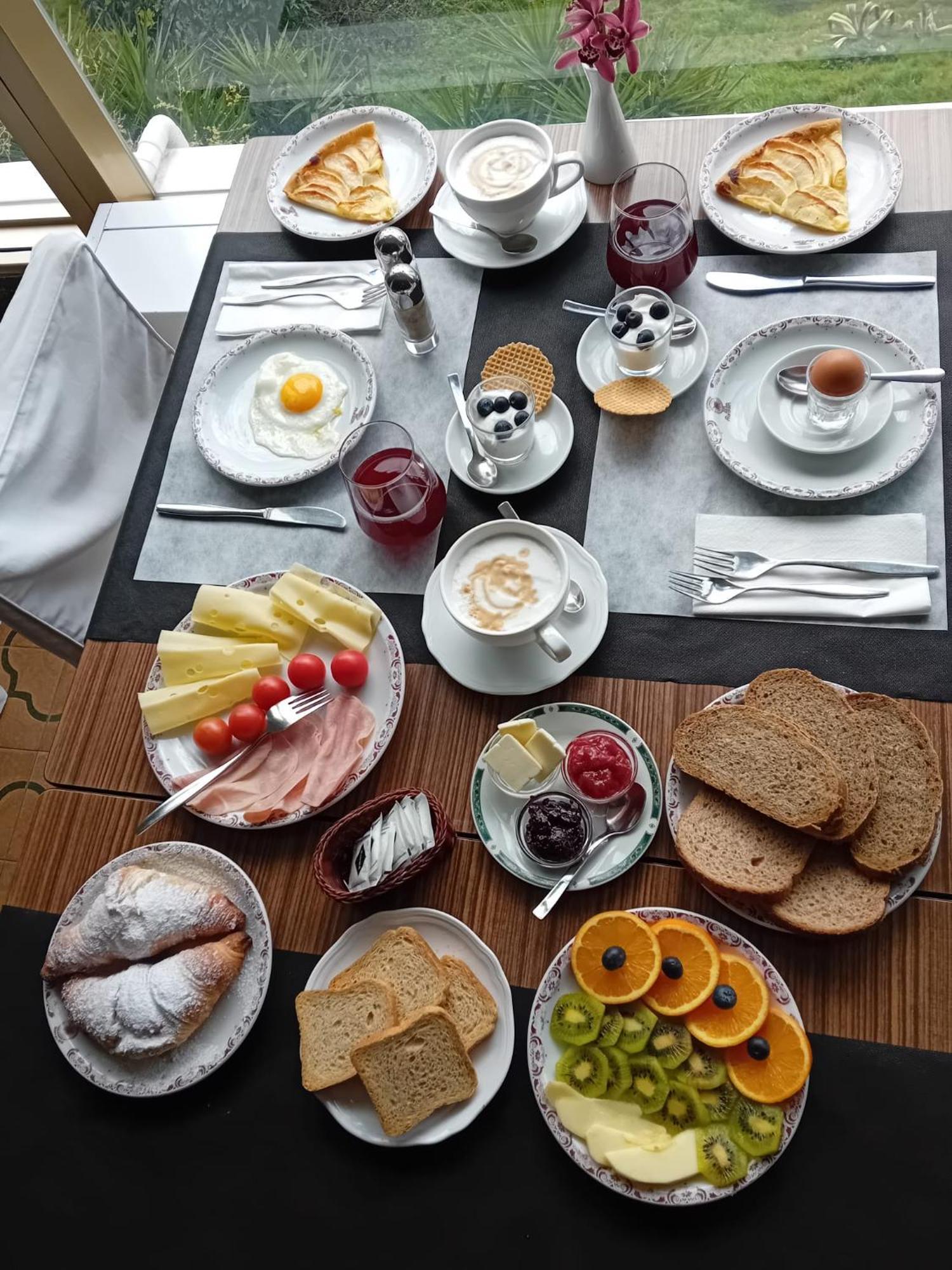 Hotel Ristorante Radar Carrara Kültér fotó