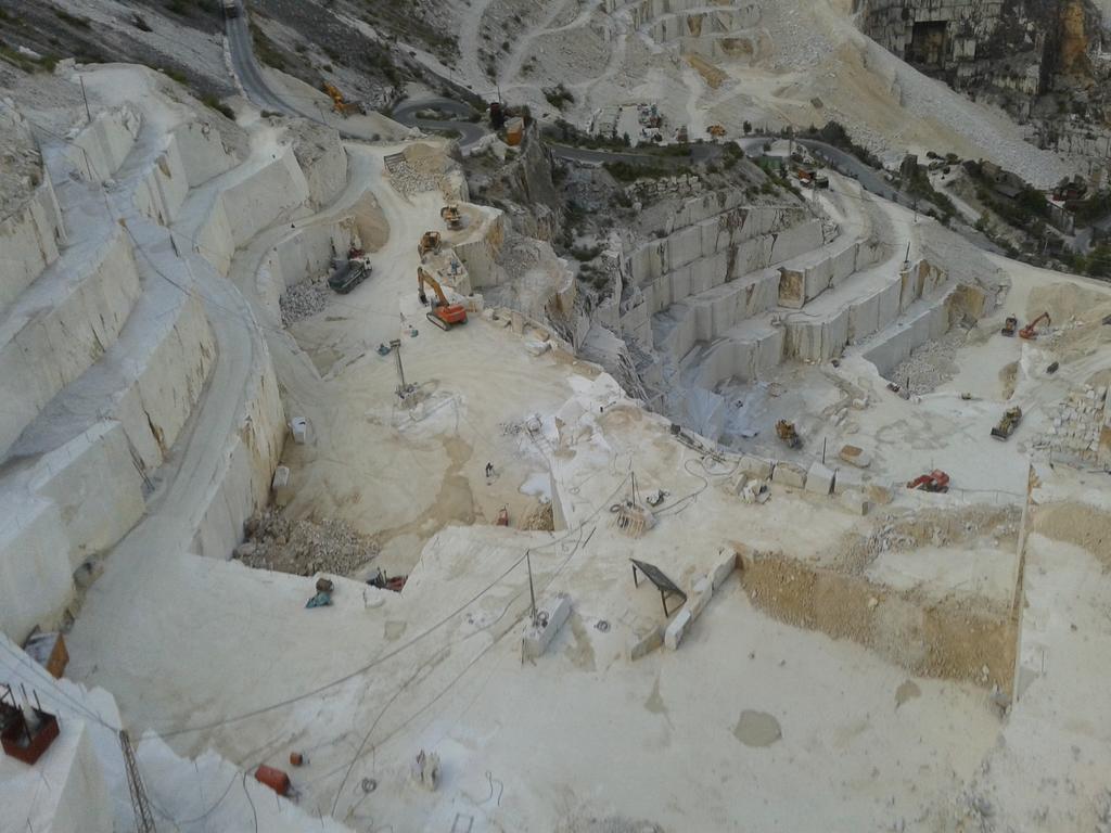 Hotel Ristorante Radar Carrara Kültér fotó